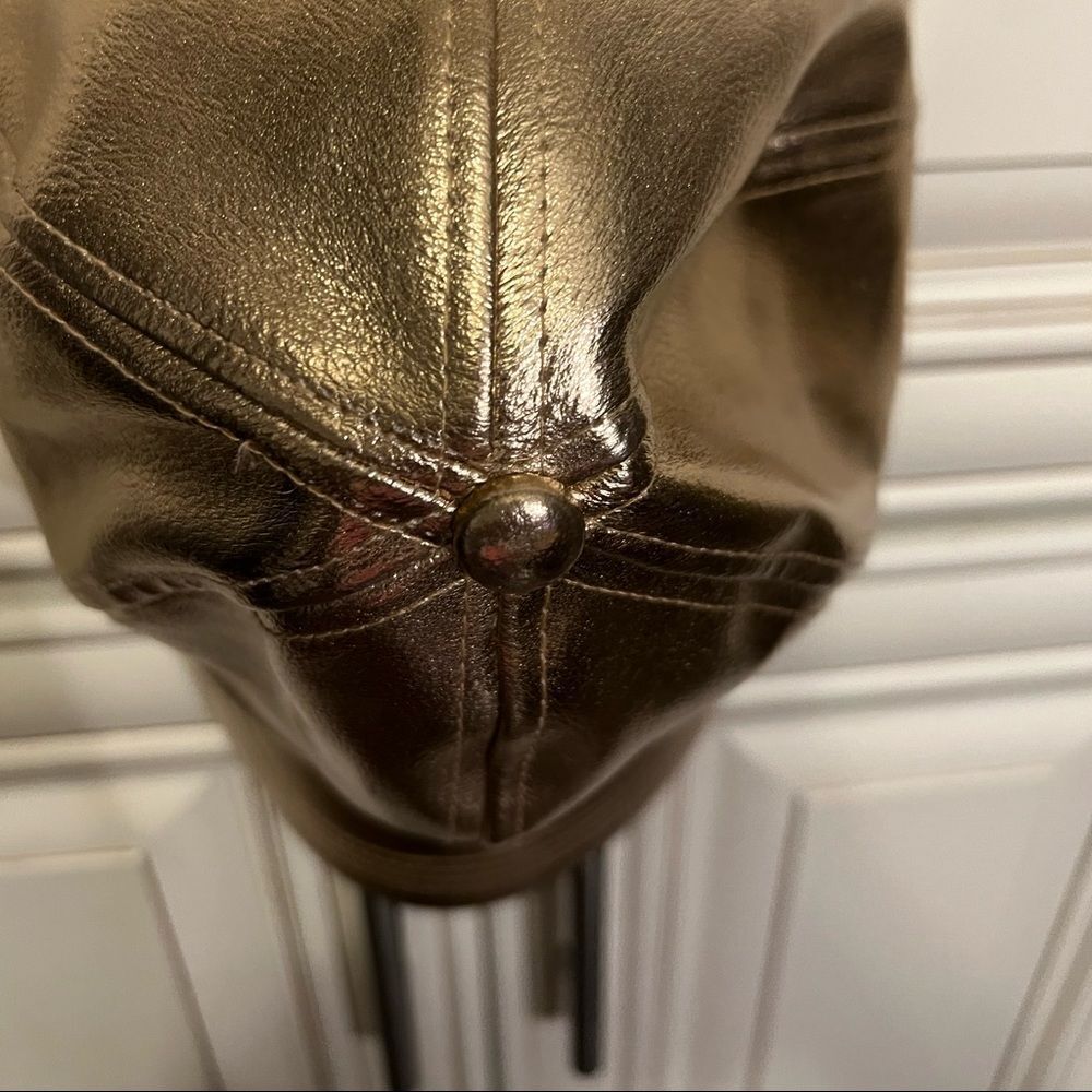 Golden baseball cap - Picture 3 of 10